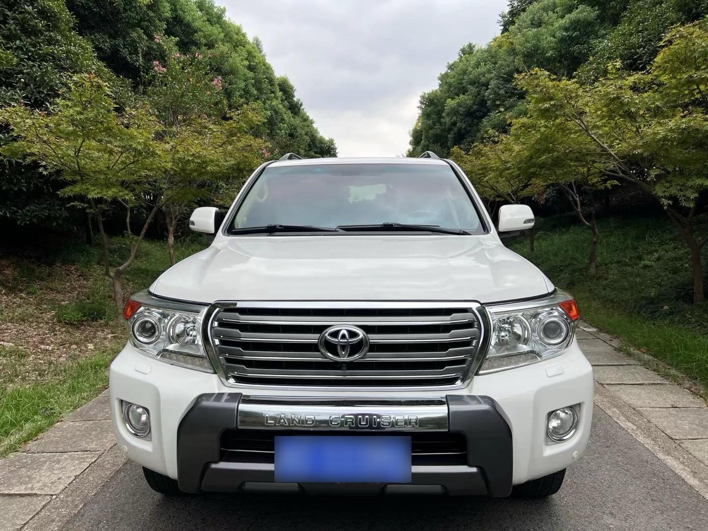 丰田酷路泽4600报价v8陆巡2024款价格