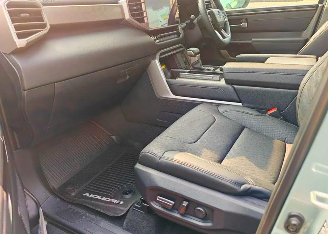 成都红杉加版新款目前售价96万起 直降24万