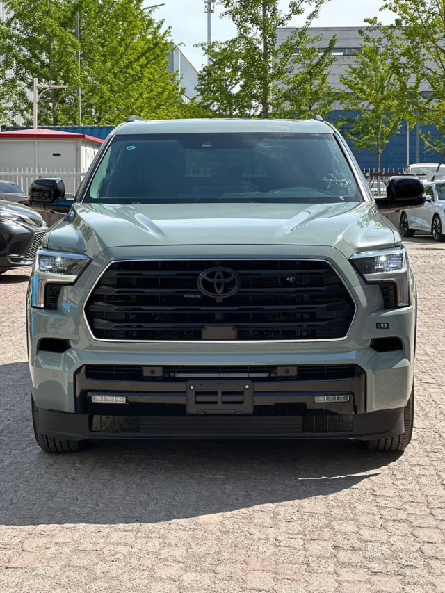 成都红杉加版新款目前售价96万起 直降24万