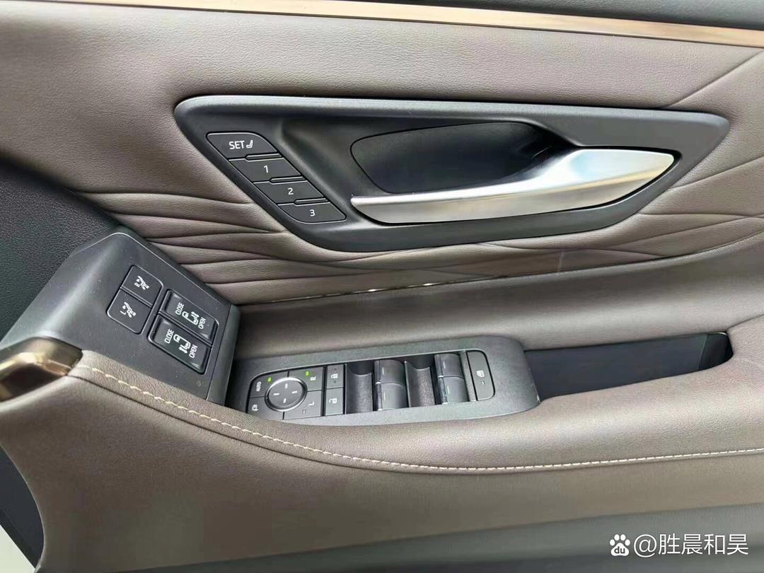 2024款丰田埃尔法 商务7座最新优惠中 售全国