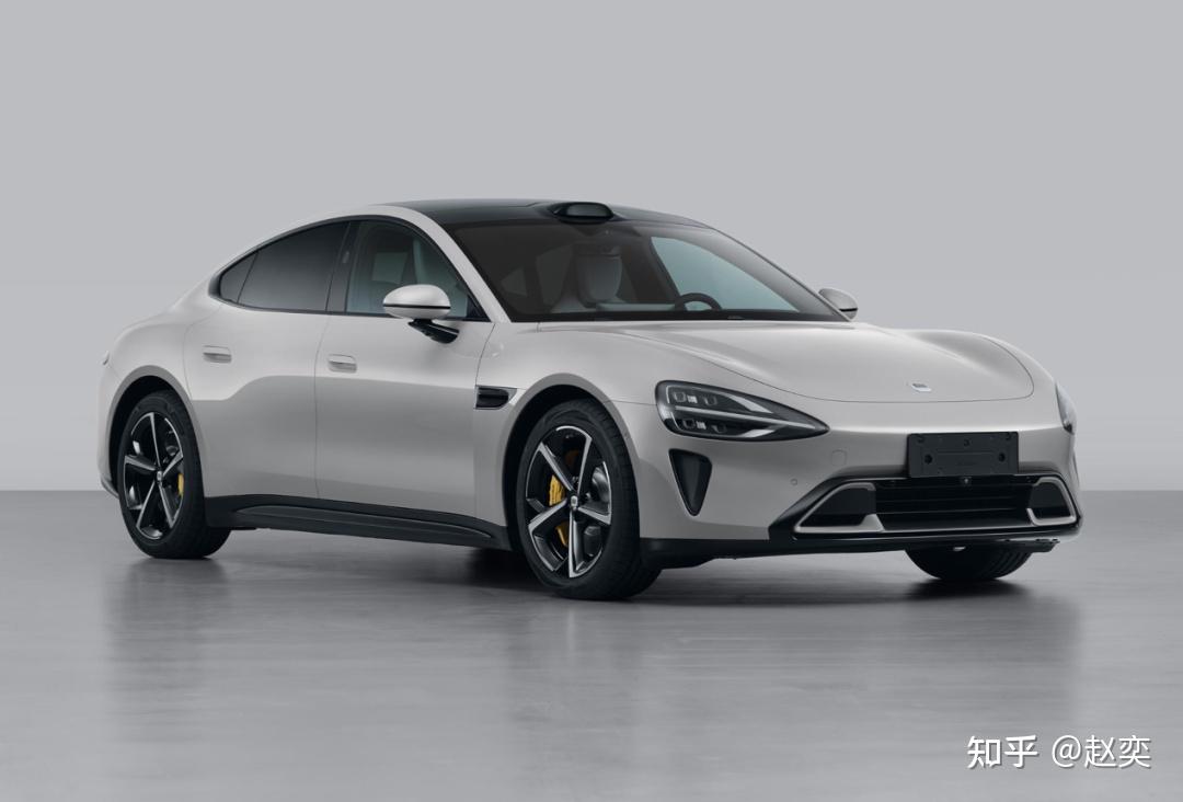 小米集团在香港通过扩大股票配售规模，成功募资约55亿美元