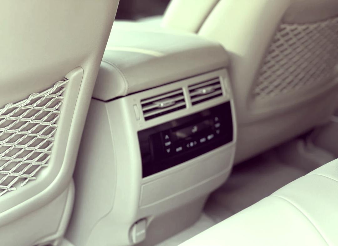 2022款丰田国六酷路泽5700现车150万起售