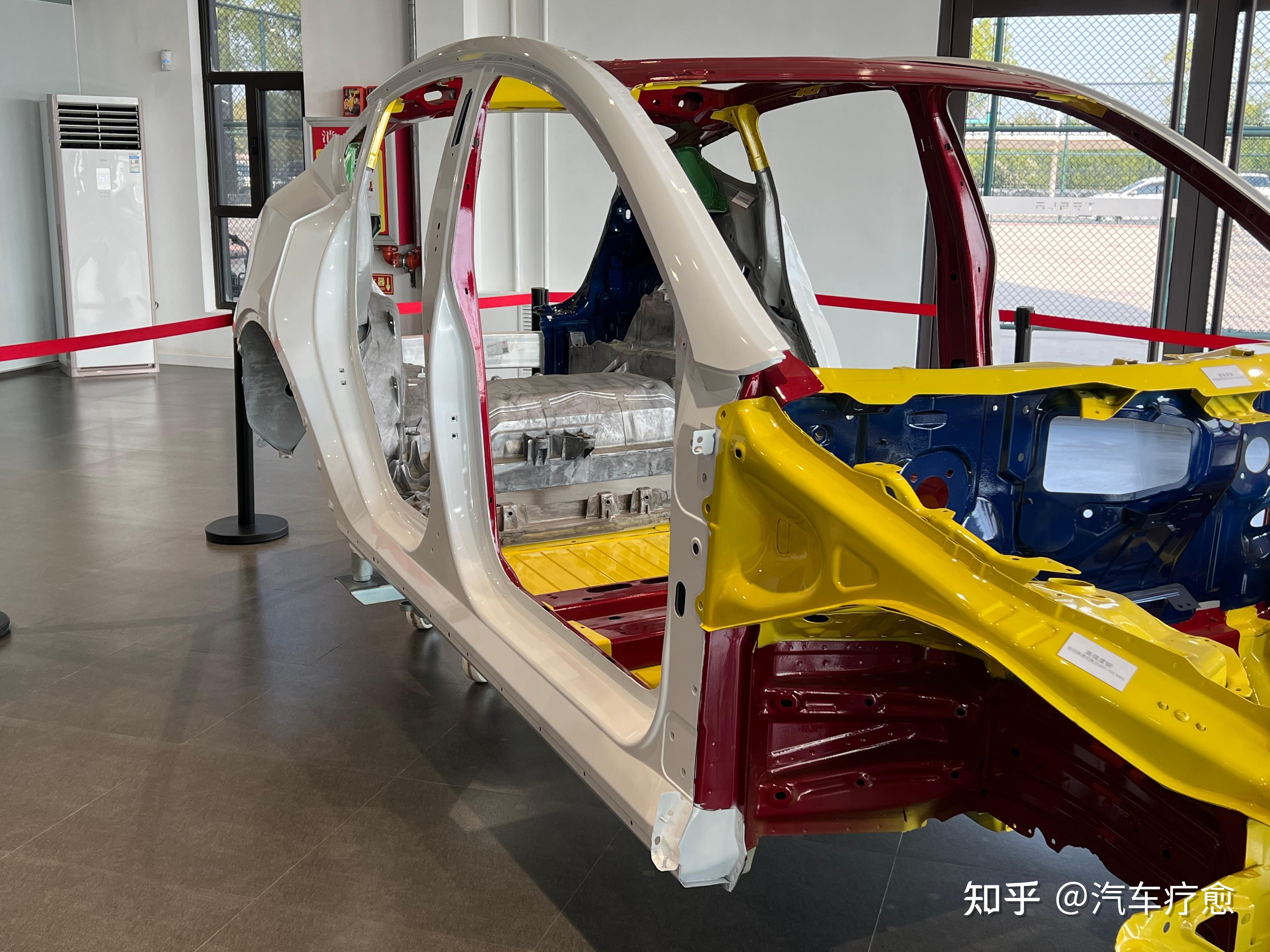 特斯拉Model Y白车身分析