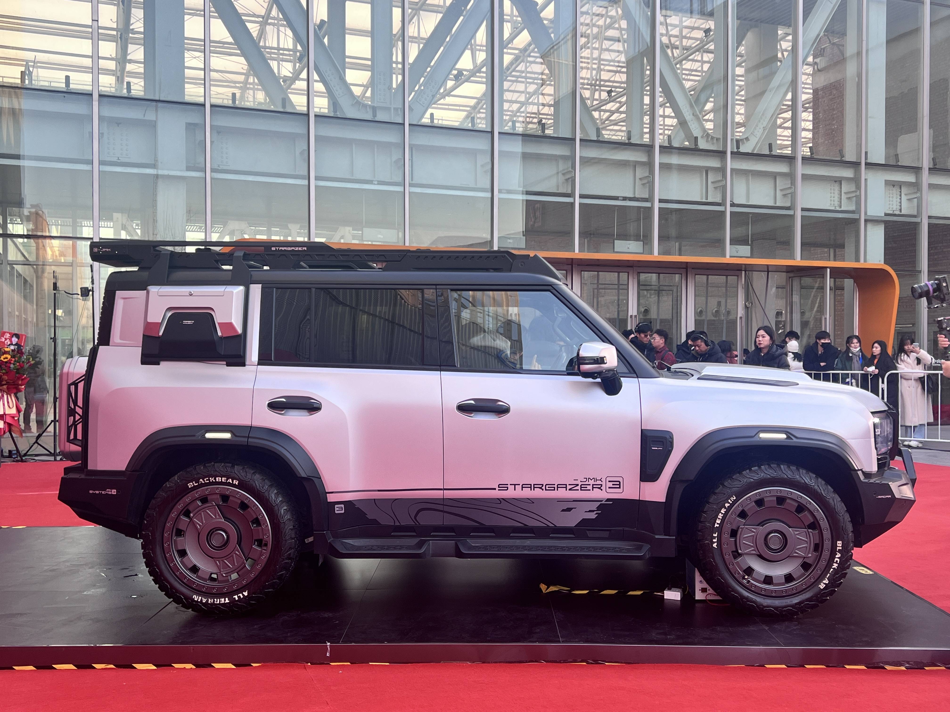 新增尾门折叠桌 2025款捷途旅行者悦野版上市 售价19.19万元