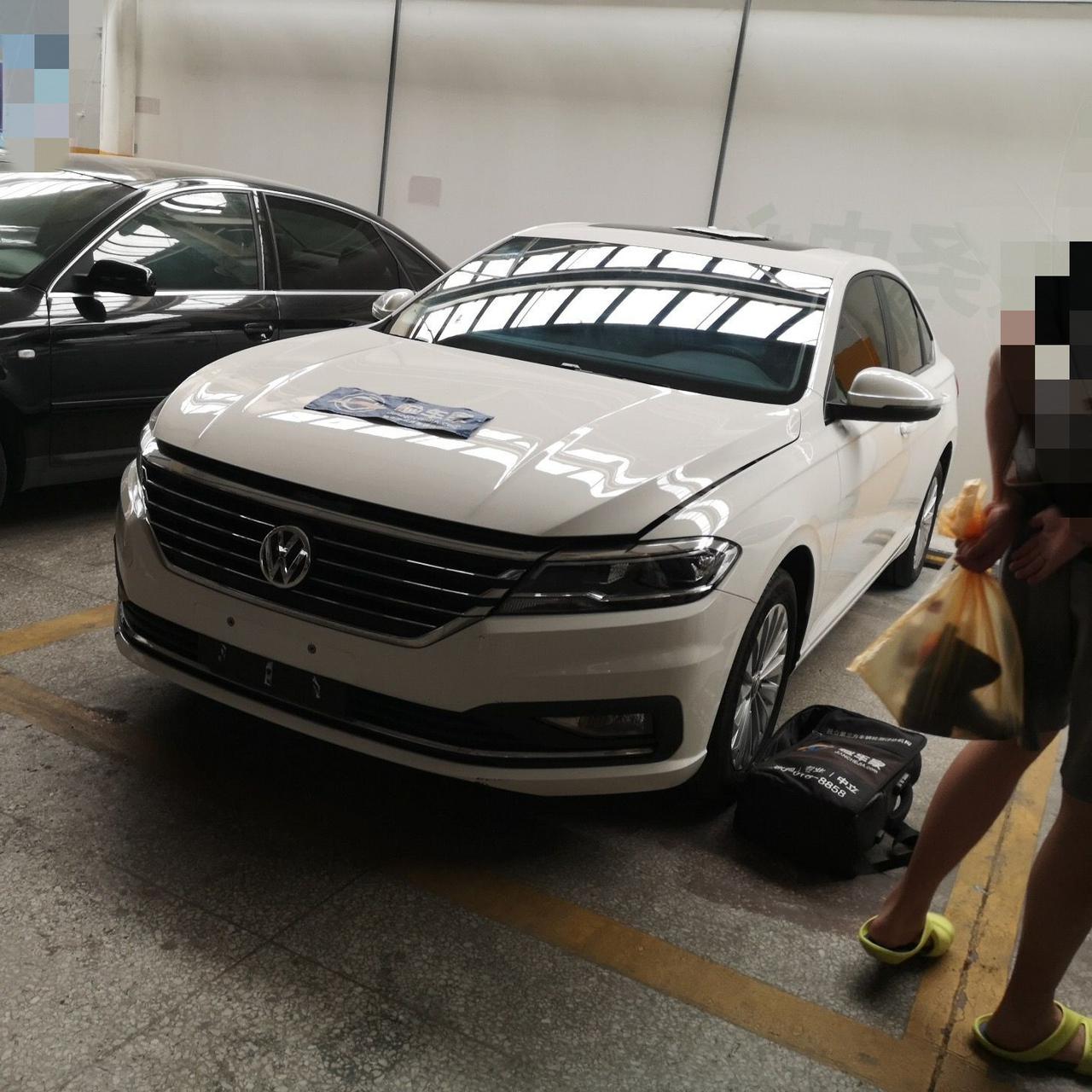 成都朗逸降3.30万 最低仅售7.39万