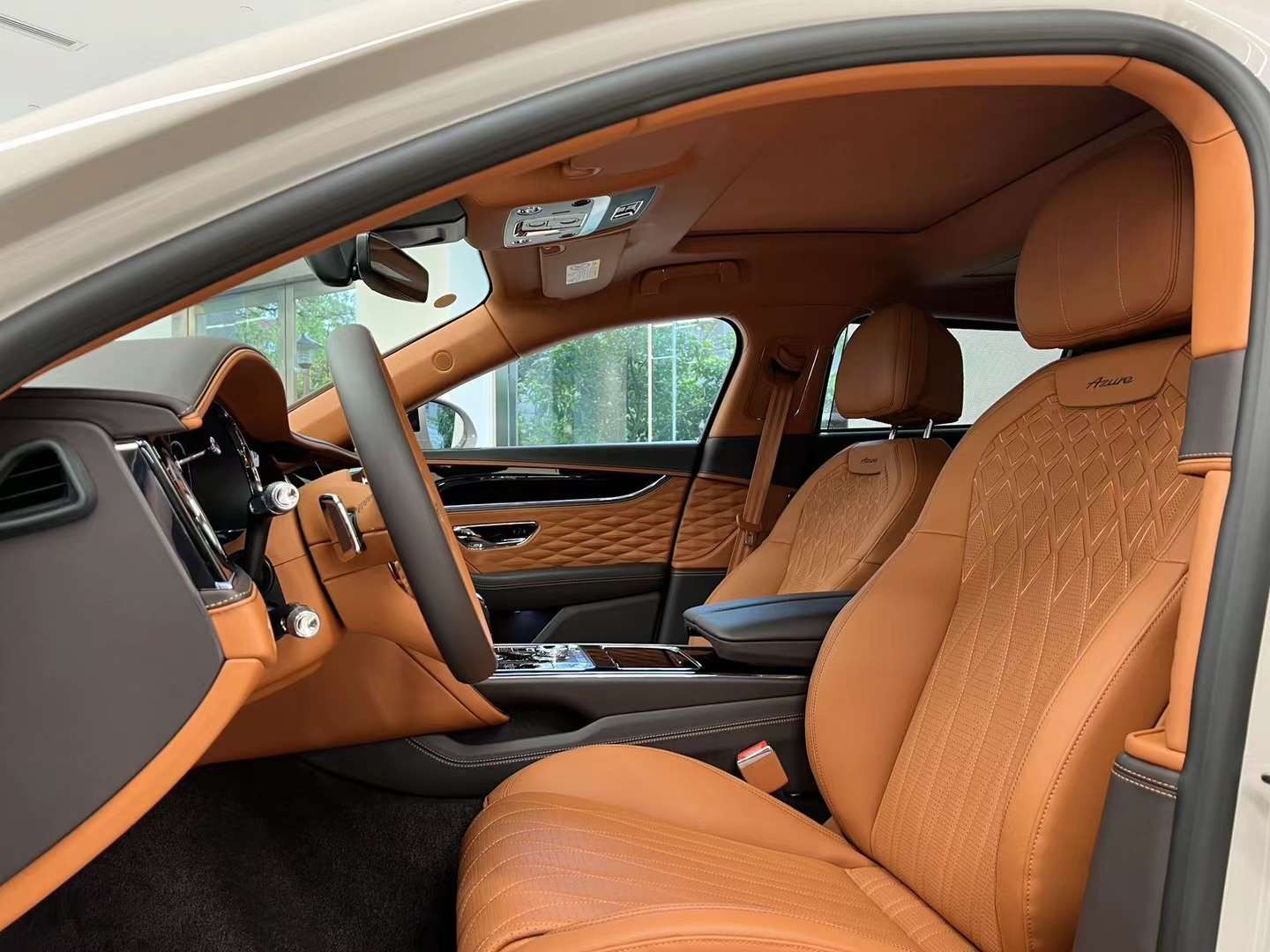 成都宾利飞驰最新行情 仅售279万起