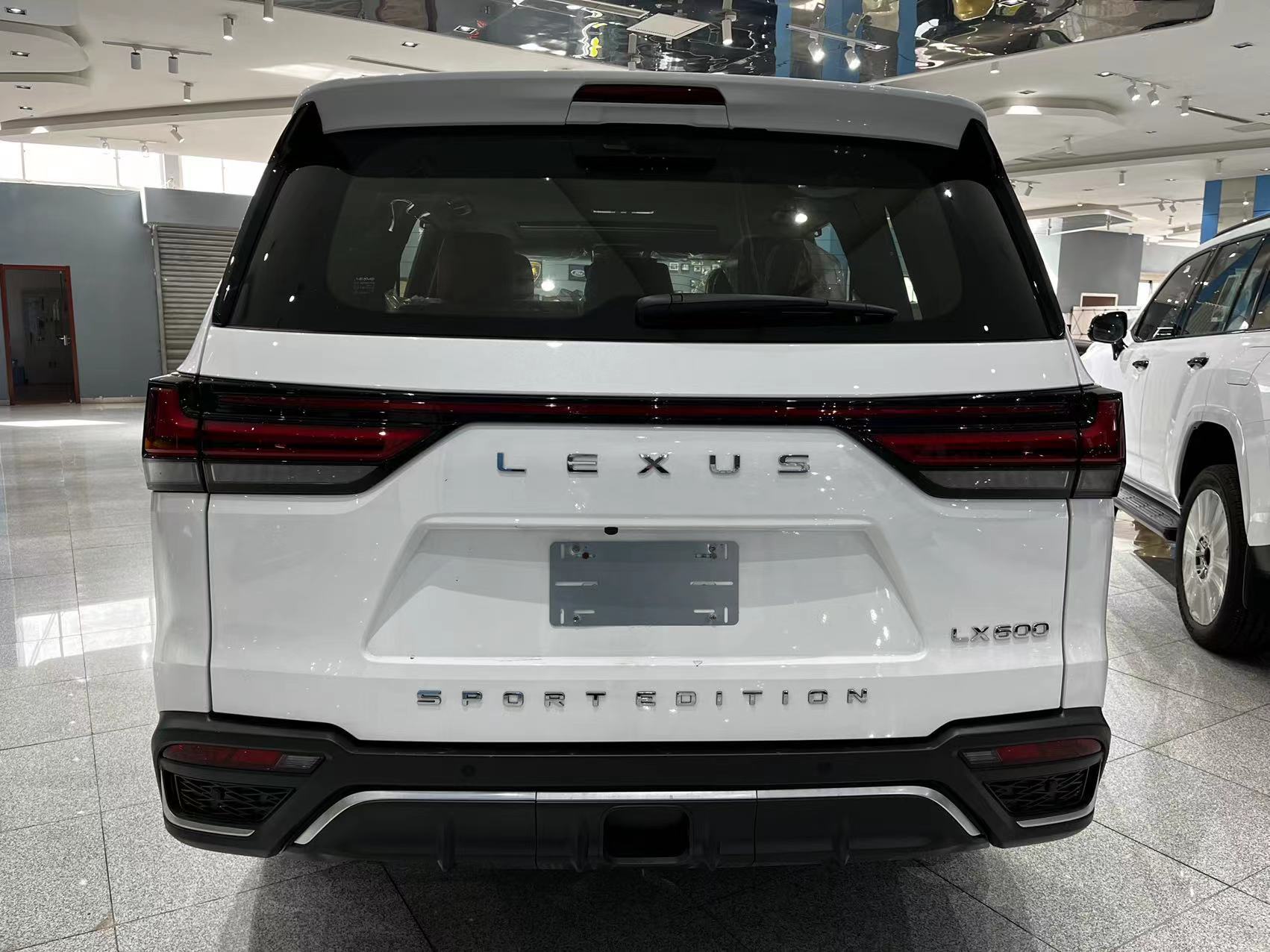 最新款平行进口雷克萨斯LX加版越野车参数解读