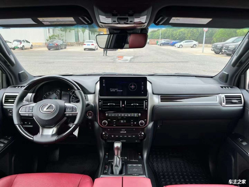 成都平行进口雷克萨斯GX中东版钜惠20万元 仅98万可入手