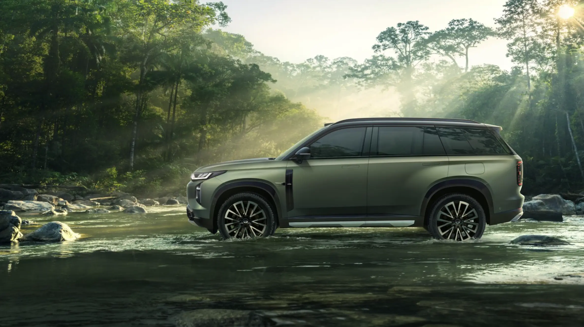 传祺向往M8乾��系列售35.99万起 配华为鸿蒙座舱+乾��智驾ADS 3.0