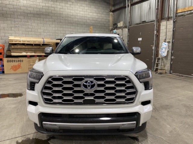 24款加版丰田红杉3.5T混动2024款丰田红杉3.5T配置齐全