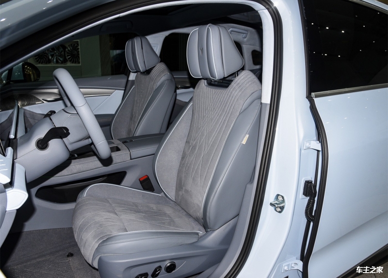 成都英仕派降价5.50万 最低仅售12.78万