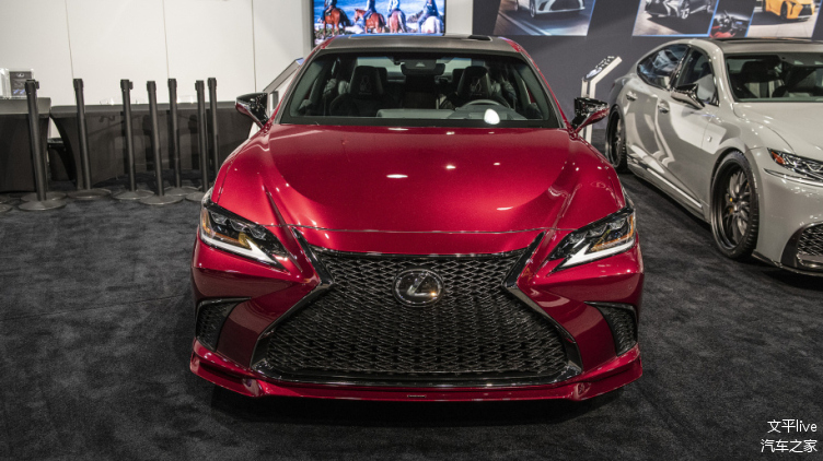 2025粤港澳车展：雷克萨斯ES 200湾曜特别版亮相