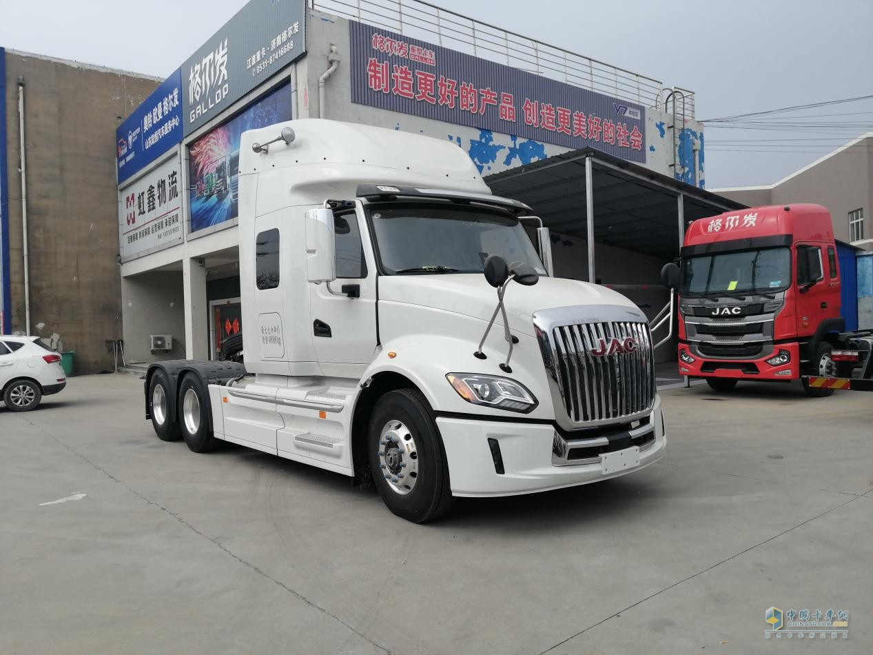 成都江淮V7售价7.18万起 暂无优惠