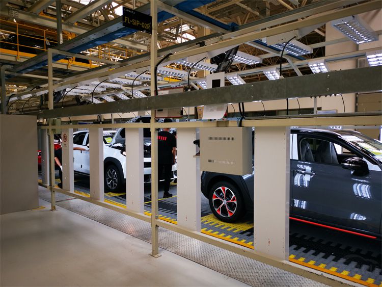 人机仿真在汽车总装工艺开发中的研究和应用