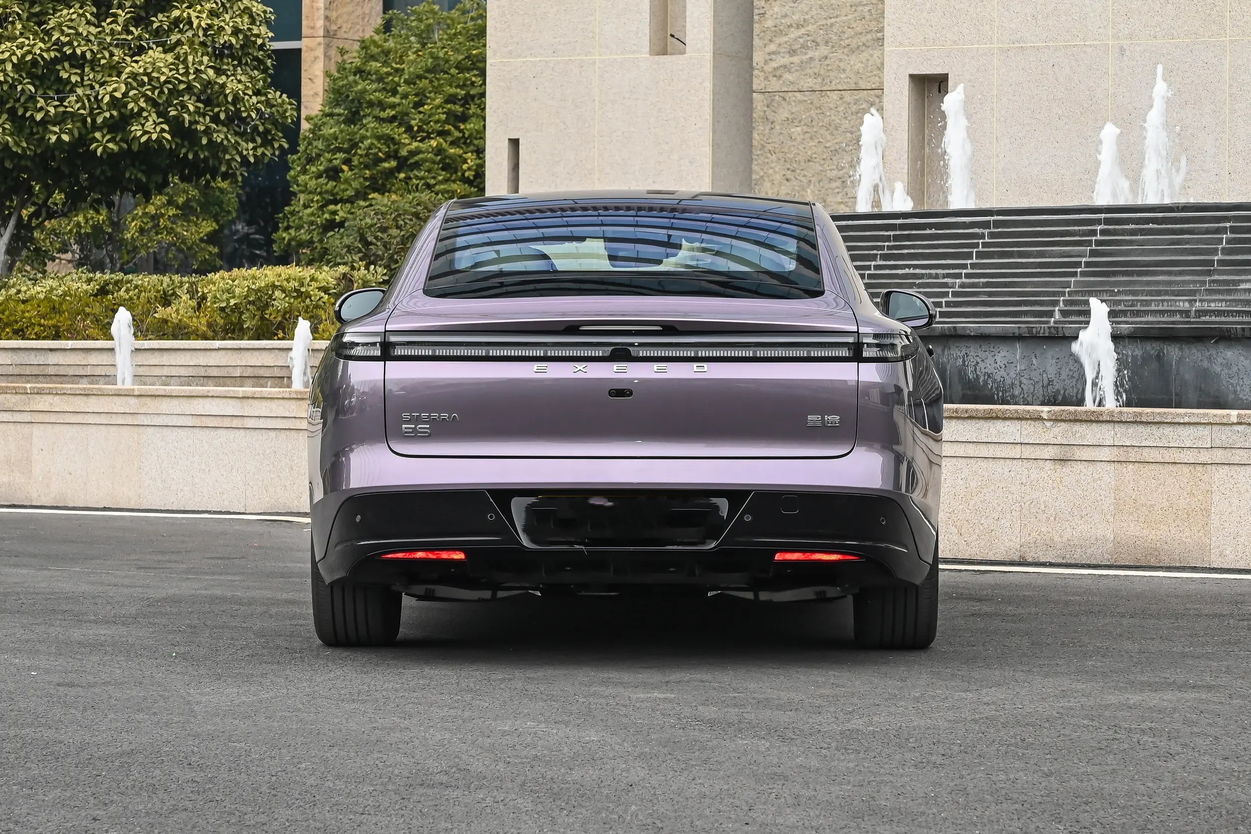 成都星纪元 ES最新报价15.28万起 暂无优惠