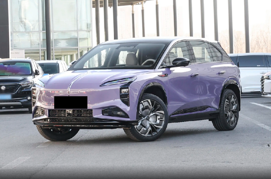 红旗·天工纯电平台三件套：“百变、智能、不怕冷！