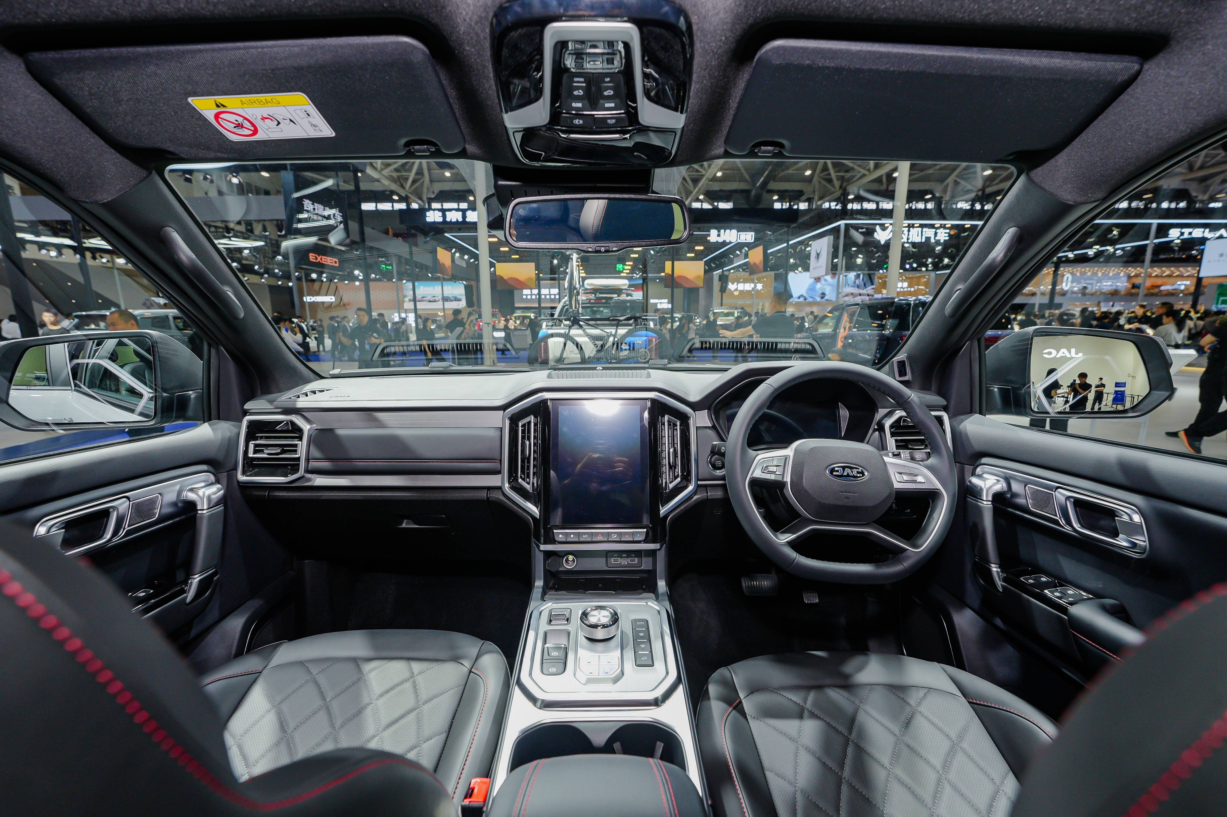 成都悍途新能源4S店售价30.98万起 暂无优惠