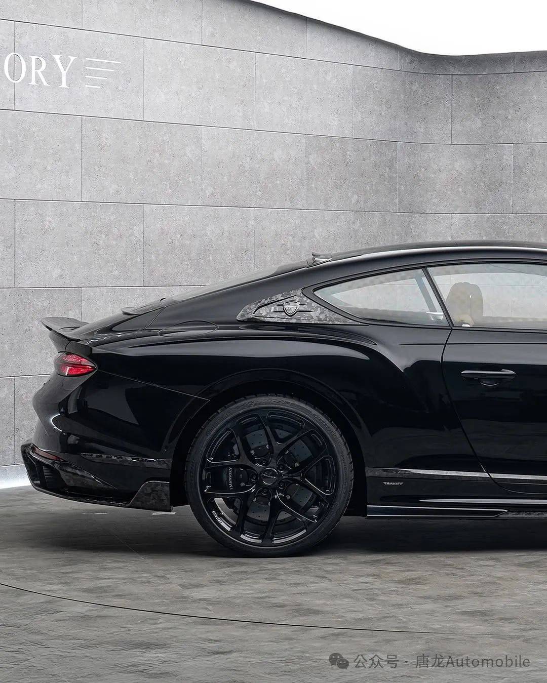 西装暴徒天花板 哑光黑战斗感拉满！宾利欧陆GT Speed新车型谍照